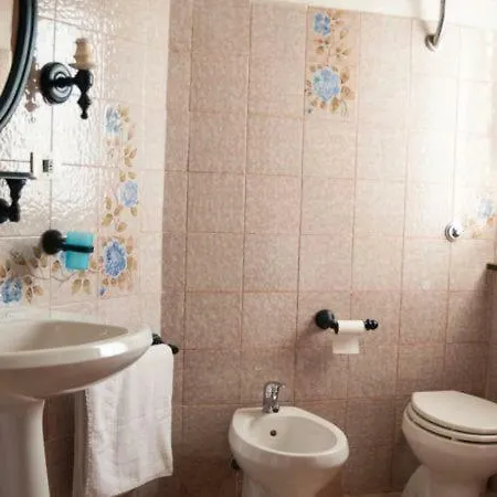 Σαλέ Pittulongu Chalet Sleeps 8 *